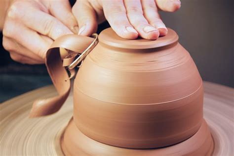 Five Great Pottery Wheel Throwing Techniques in 2020 | Pottery wheel ...