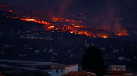 La Palma volcano eruption: Several earthquakes shake Spanish island ...