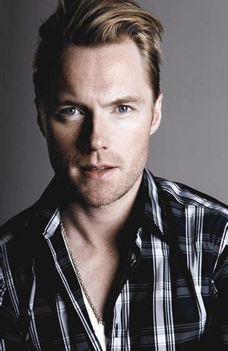 Ronan Keating - Biography & Pictures | ChordCAFE