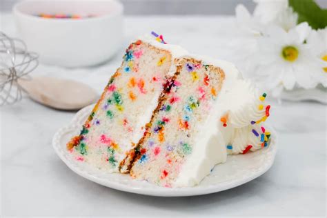 Vanilla Cake With Sprinkles