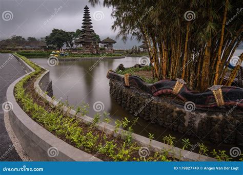 Ulun Danau Beratan Temple on a Cloudy and Rainy Morning Stock Image ...