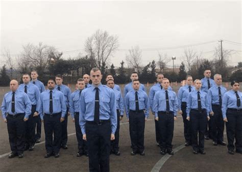 Philadelphia Police Department goes to the gym to recruit new officers ...