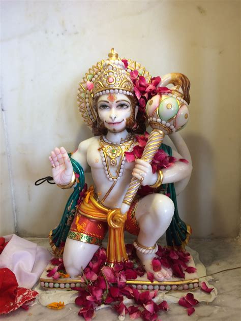 Pin by Devyani Parthiv on God | Hanuman murti, Bal hanuman, Hanumaan