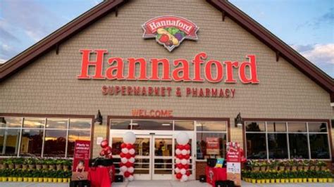 Hannaford Opens 64th Store in Maine