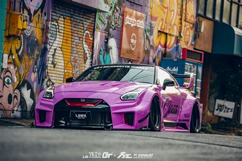 Liberty Walk LB-Silhouette WORKS GT NISSAN 35GT-RR in pink color spec ...