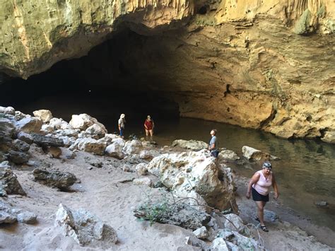 Exploring Windjana Gorge - Kimberley Safari Tours