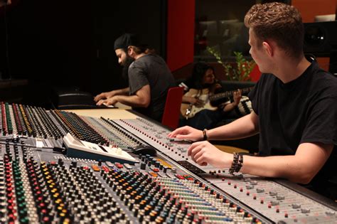 Full-Time Advanced Diploma in Music Production and Sound Engineering ...