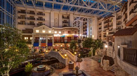 Grapevine Hotels | Gaylord Texan Resort & Convention Center