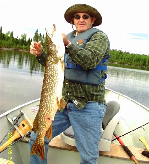 Bow Narrows Camp Blog on Red Lake Ontario: Red Lake fishing report; it ...