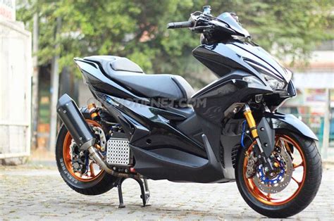 Rapi Banget! Modifikasi Yamaha Aerox 155 Ini Banyak Pakai Komponen ...