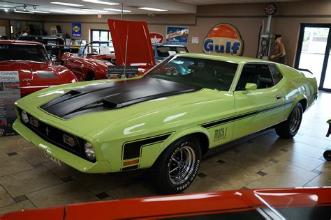 1971 Ford Mustang | American Muscle CarZ