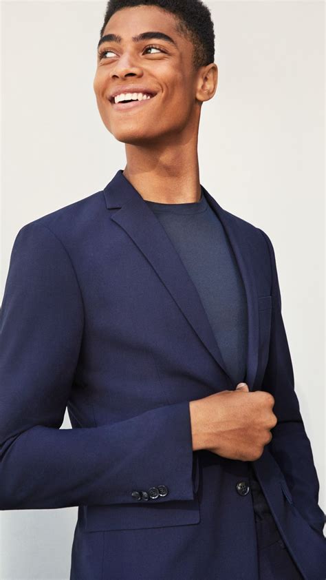 H&M offers fashion and quality at the best price | Blue suit men ...