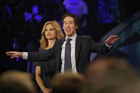 Joel Osteen shreds $100M loan papers on Lakewood Church stage