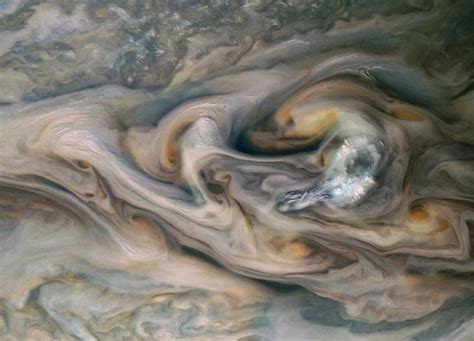 Luminous Clouds On Jupiter - SpaceRef