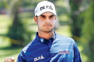 Golfer Shubhankar Sharma shoots 69 to stay in contention