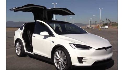 Tesla Model X Now Has Self-Presenting Doors (w/videos)