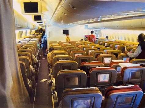 Air India 747 cabin | Aircraft interiors, Air india, Boeing 747