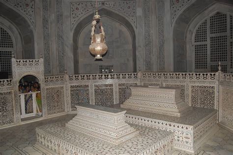 Inside Taj Mahal- Architecture, Art work of Taj Mahal