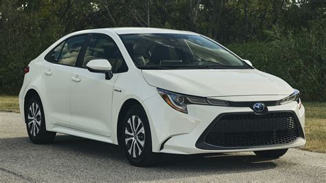 2020 Toyota Corolla Hybrid Sedan (US) - Wallpapers and HD Images | Car ...