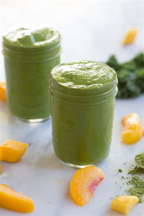 Matcha Green Tea Smoothie - Easy Home Meals