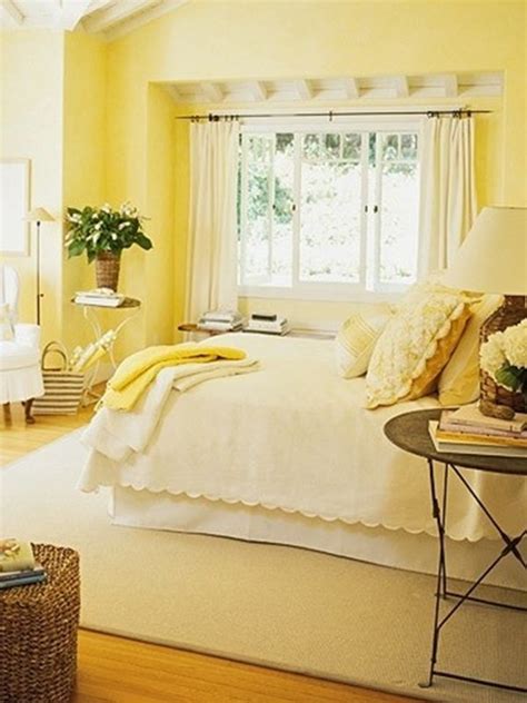 30 Beautiful Yellow Bedroom Design Ideas - Decoration Love