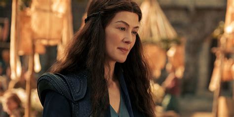 Why Wheel of Time Star Rosamund Pike Enjoys Playing Moiraine