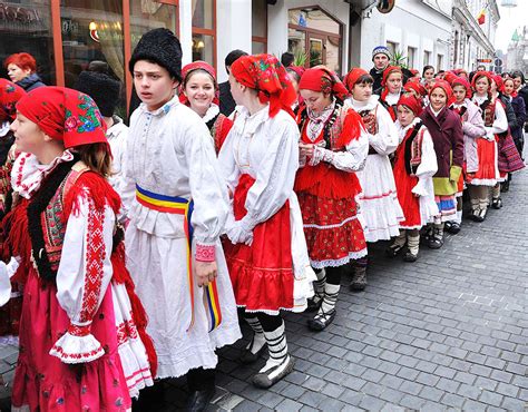 Colindele in Campia Transilvaniei - Deștepți.ro