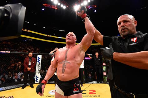 UFC 200: Brock Lesnar beats Mark Hunt in return - Sports Illustrated