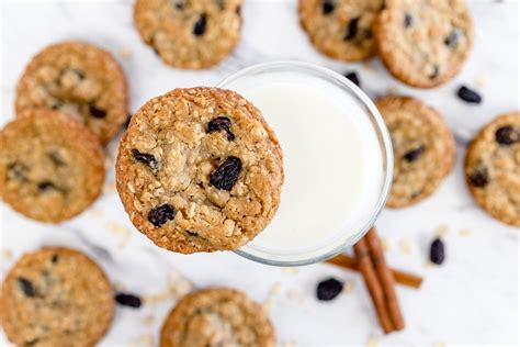 Mrs Fields Copycat Oatmeal Raisin Cookies - Best Cookie Recipes