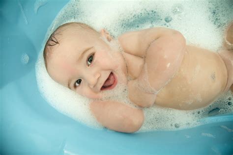 wallpaper bathing, baby, bath HD : Widescreen : High Definition ...