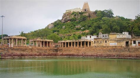 Melukote Kalyani & Sri Cheluvanarayana Swamy Temple Melukote, Karnataka ...