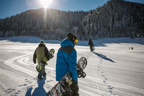 Snowboarding in Vermont for Beginners and Families