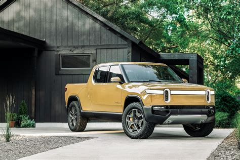 R1T and R1S electric trucks: Rivian confirms more about pricing, range ...