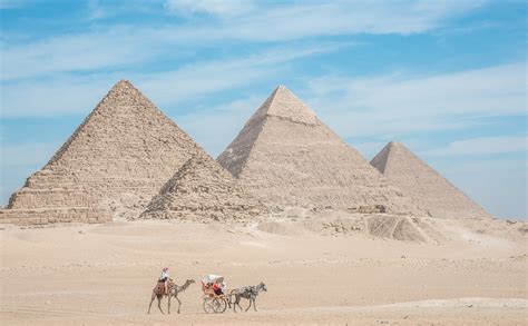 Who Built The Pyramids Of Giza & How Did They Do It? 10 Great Facts ...