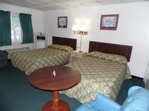 Photo Gallery - Tazewell Motel