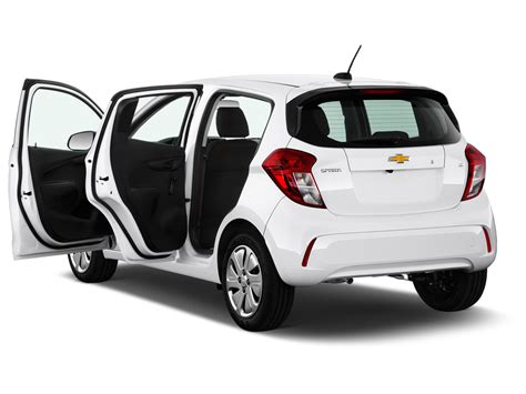 New Chevrolet Spark 2020 1.4L LT Photos, Prices And Specs in Saudi Arabia