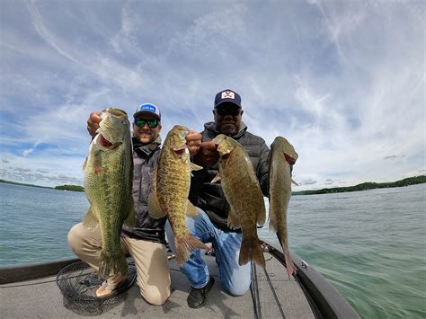 Smith Mountain Lake Fishing - Largemouth and Smallmouth Bass Fishing