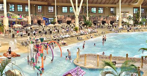 Wilderness Wisconsin Dells - Enormous Indoor Water Park