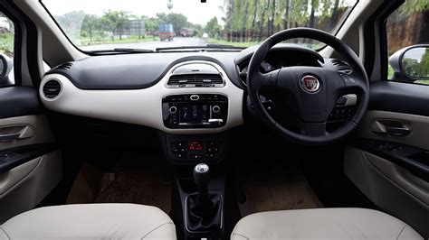 Fiat Linea 125 s 2016 T Jet Emotion Interior Car Photos - Overdrive