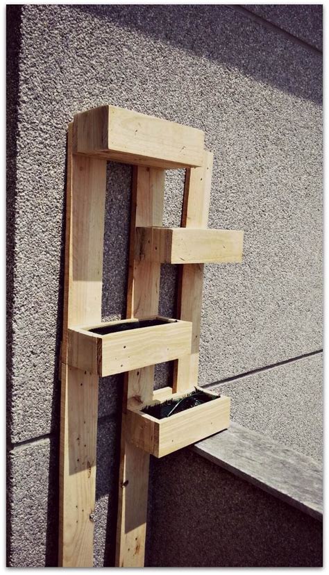 Fresh Pallet Herbs Corner • 1001 Pallets | Pallet planter, Pallet diy ...