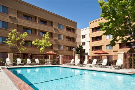 Courtyard San Jose Airport Outdoor Pool #hotels, #visiting, #Rooms ...