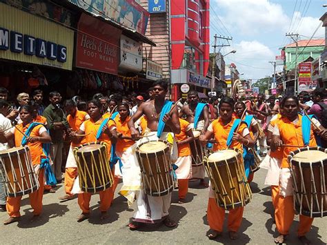 Onam Celebrations at Thrikkakara Vamana Temple - Boldsky.com