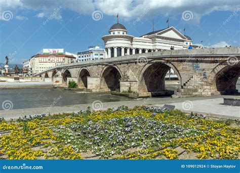 Skopje City Center and Archaeological Museum and Old Stone Bridge ...