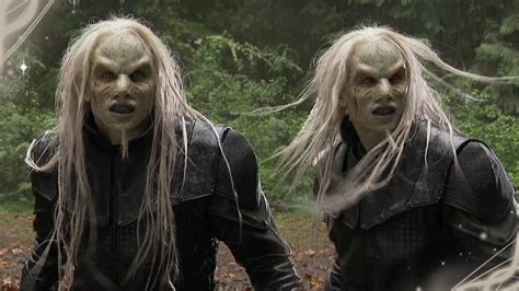 Wraith Invasion Wallpaper: Twins | Stargate, Stargate atlantis ...