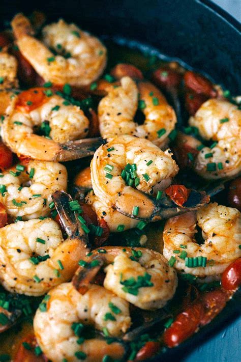 Jumbo Spicy Garlic Shrimp and Tomato Skillet | Jessica Gavin