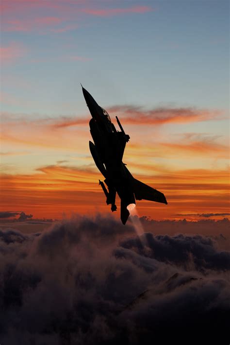 F16 Fighting Falcon Afterburner | Poster, Kunstdrucke, Fototapeten ...