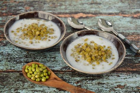 Bubur Kacang Hijau, Indonesian sweet dessert made from mung beans ...