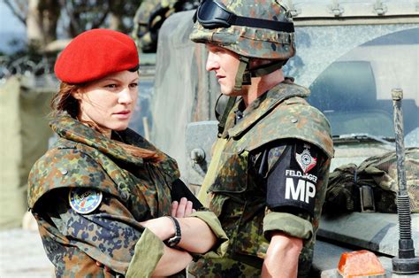 Feldjäger - German Military Police | Frauen im militär, Bundeswehr ...