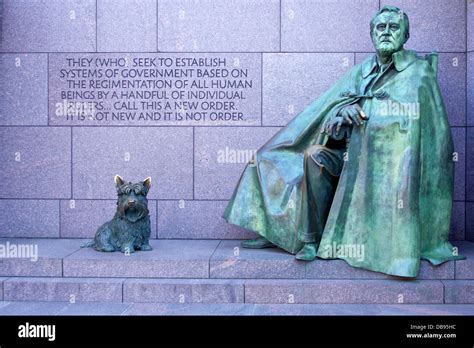 FDR Memorial, sculpture of Franklin Roosevelt and his dog, Fala Stock ...