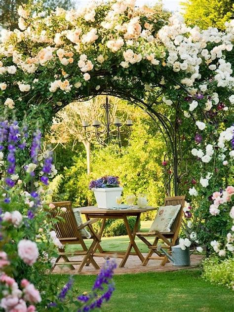 Jardin fleuri: | Beautiful gardens, Garden inspiration, Gorgeous gardens